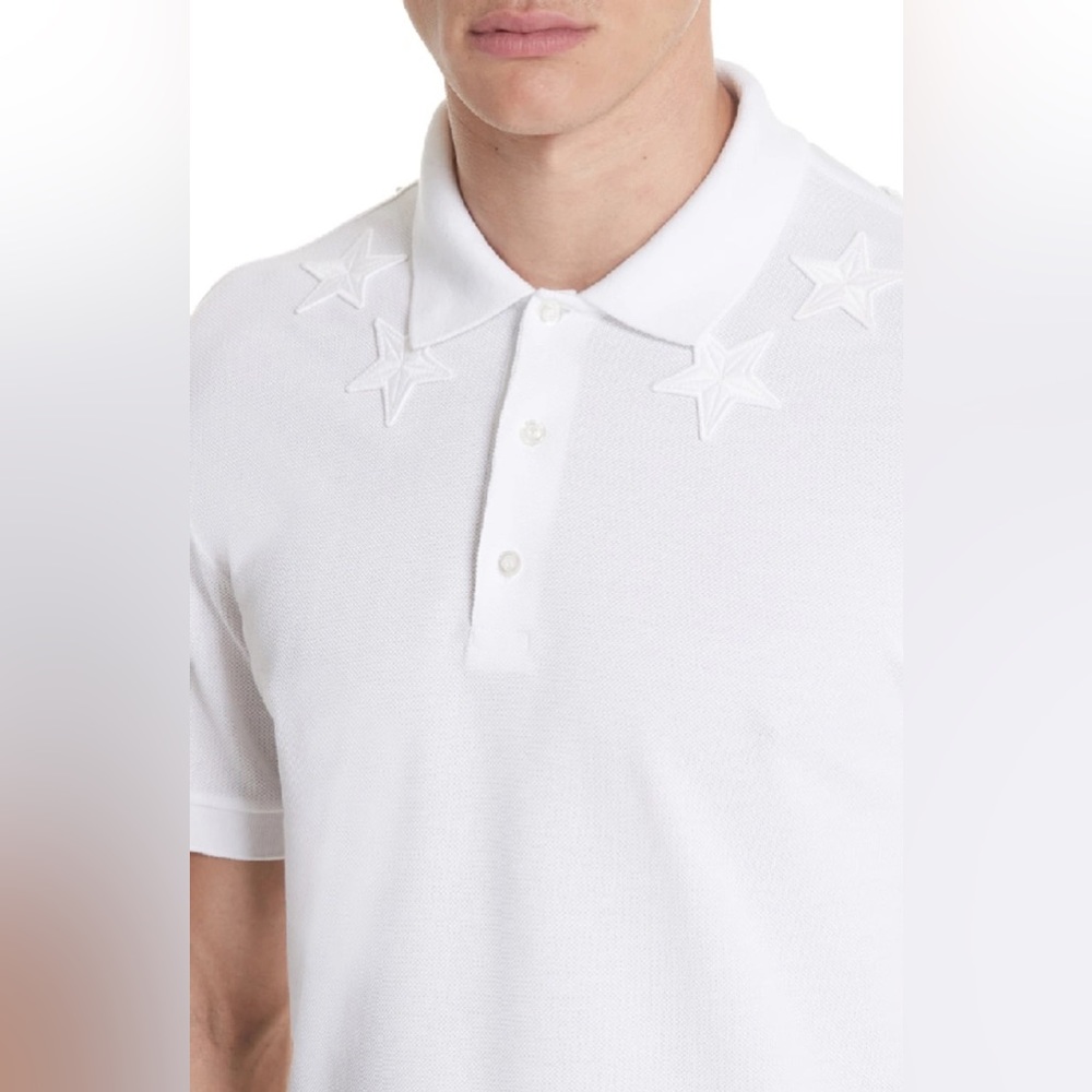 GIVENCHY